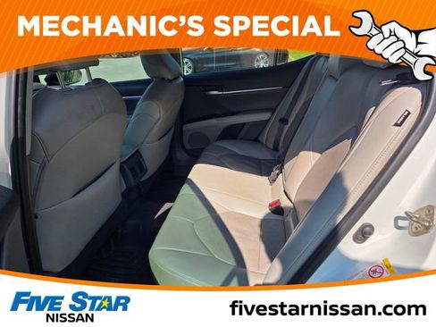 Used 2019 Toyota Camry XSE FWD image 7