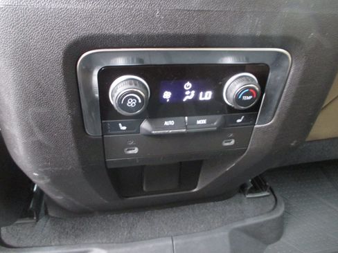 Used 2021 Chevrolet Tahoe Premier w/ Premium Package AWD/4WD image 13