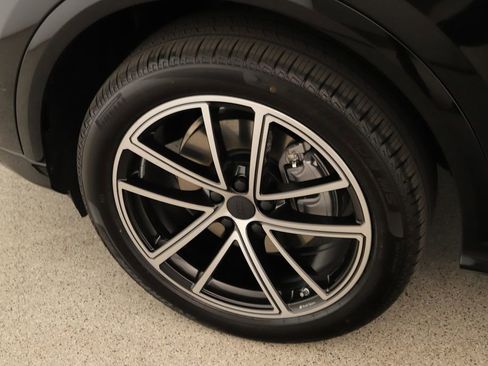 New 2026 Audi Q5 Premium Plus image 29