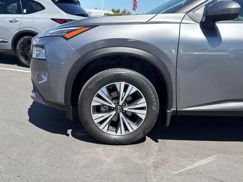Used 2023 Nissan Rogue SV FWD image 5