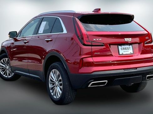 Used 2024 Cadillac XT4 Premium Luxury w/ Cold Weather Package AWD/4WD image 10