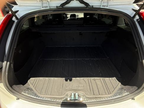 Used 2016 Volvo V60 T5 Premier w/ Convenience Package FWD image 32