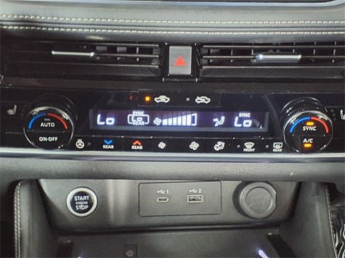 Used 2023 Nissan Rogue Platinum w/ Platinum Premium Package image 20