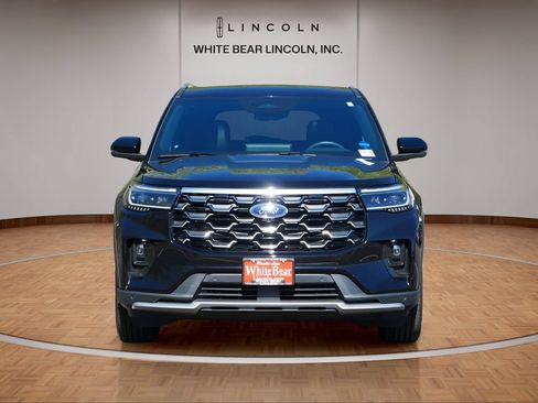 Used 2025 Ford Explorer Platinum w/ LUX Leather Package AWD/4WD image 2