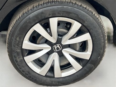 Used 2022 Honda Civic LX image 29