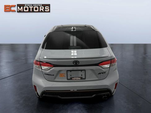 Used 2022 Toyota Corolla SE w/ Carpet Mat Package (TMS) image 5