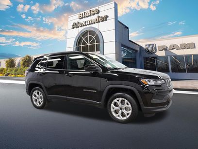 Used 2025 Jeep Compass Latitude w/ Convenience Group