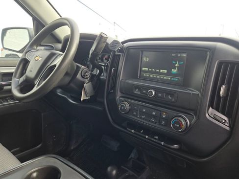 Used 2017 Chevrolet Silverado 1500 Custom w/ Custom Convenience Package image 7