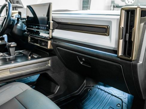 Used 2024 GMC Hummer EV 3X w/ Extreme Off-Road Package image 13