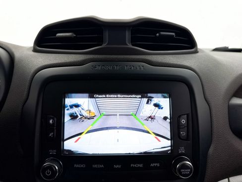 Used 2016 Jeep Renegade Limited w/ Safety & Security Group AWD/4WD image 10