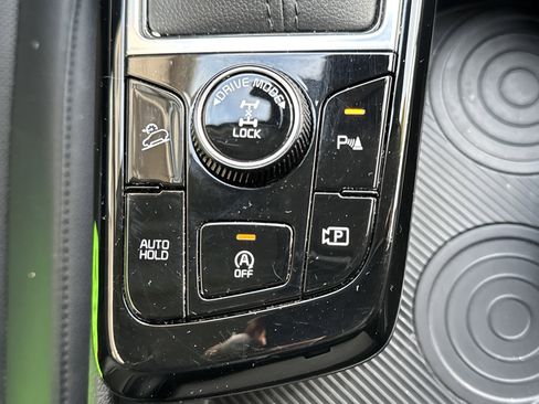 Used 2023 Kia Sportage EX image 13