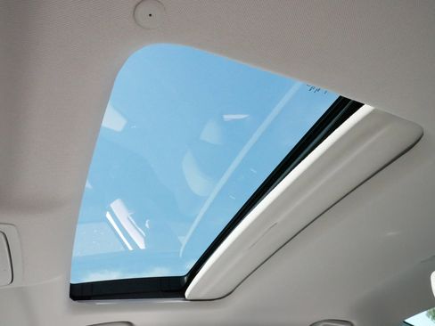 Used 2022 Honda Accord EX-L image 31