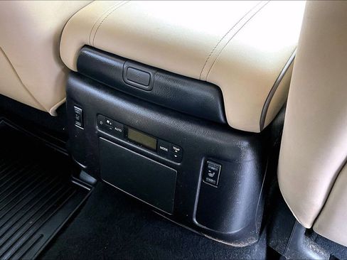 Used 2021 Nissan Armada Platinum w/ Captain's Chairs Package image 33