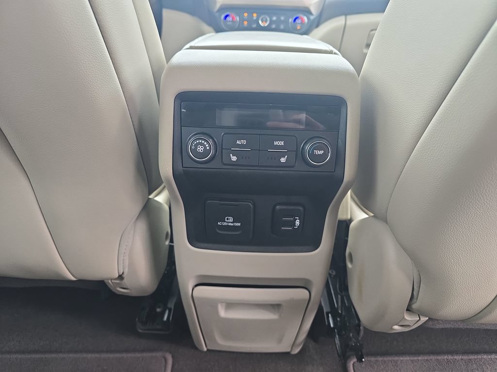 Used 2018 GMC Acadia Denali w/ Technology Package FWD image 19