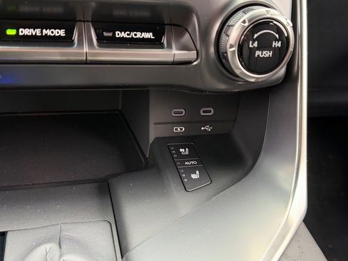 New 2026 Lexus LX 600 4WD w/ Luxury Package image 23