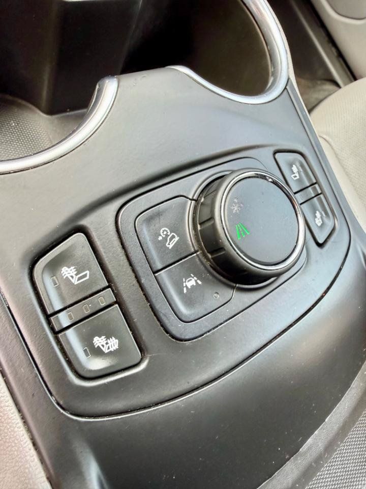 Used 2020 GMC Terrain SLT w/ Preferred Package FWD image 29
