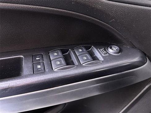 Used 2016 Chevrolet Colorado LT w/ LT Convenience Package image 24