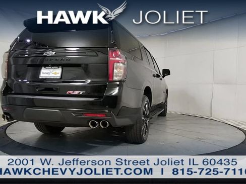 Used 2023 Chevrolet Suburban RST w/ Sport Performance Package AWD/4WD image 7