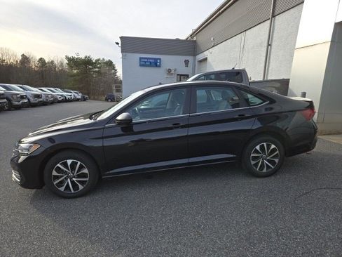 Used 2024 Volkswagen Jetta S image 6