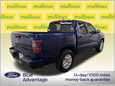 Used 2022 Nissan Frontier SV RWD image 3