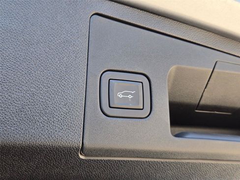 Certified 2025 Cadillac XT4 Sport FWD image 31