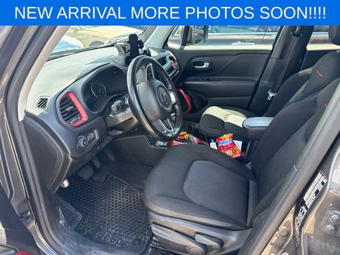 Used 2020 Jeep Renegade Trailhawk w/ Cold Weather Group AWD/4WD image 9