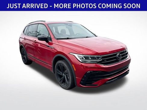 Used 2024 Volkswagen Tiguan SE R-Line AWD/4WD image 1