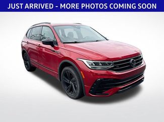 Used 2024 Volkswagen Tiguan SE R-Line AWD/4WD video 1