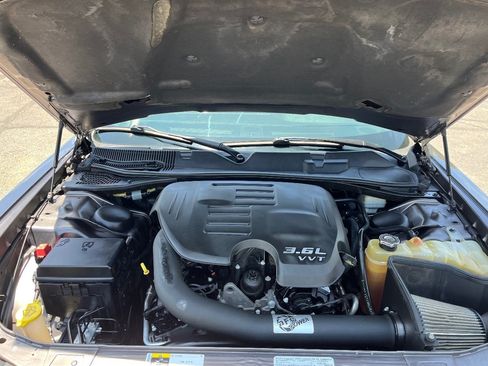 Used 2014 Dodge Challenger SXT RWD image 35