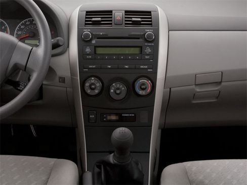 Used 2010 Toyota Corolla LE w/ All Weather Guard Pkg FWD image 11