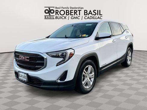 Used 2020 GMC Terrain SLE FWD image 1