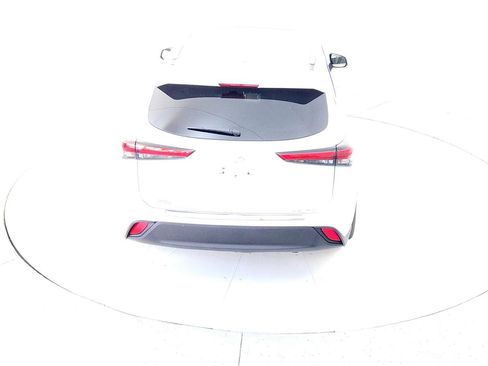Certified 2022 Toyota Highlander XLE image 17