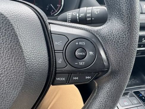 Used 2024 Toyota RAV4 XLE FWD image 19