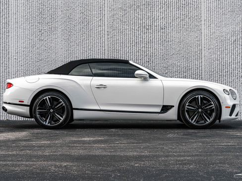 Used 2020 Bentley Continental GT AWD/4WD image 18
