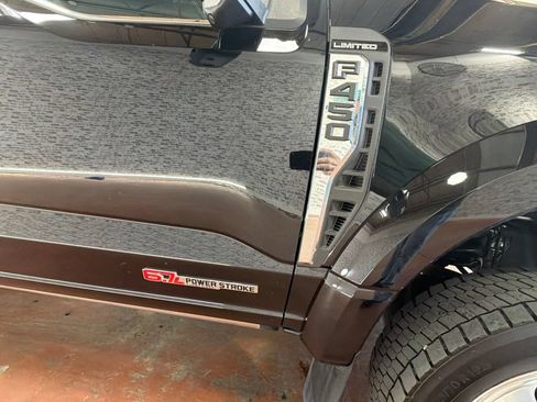 Used 2024 Ford F450 Limited w/ FX4 Off-Road Package AWD/4WD image 11