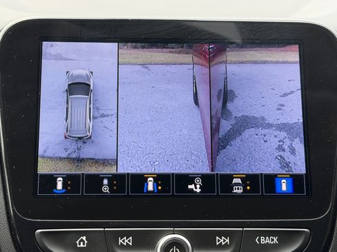 Used 2023 Chevrolet Equinox Premier image 31