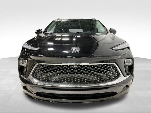 Used 2025 Buick Encore GX Avenir w/ Avenir Technology Package AWD/4WD image 2