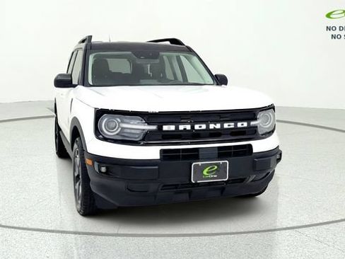 Used 2024 Ford Bronco Sport Outer Banks w/ Tech Package AWD/4WD image 2