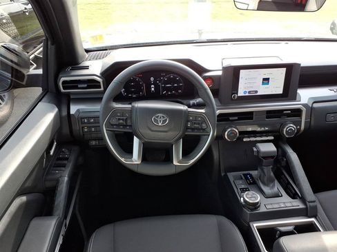 Used 2026 Toyota Tacoma TRD Off-Road AWD/4WD image 7