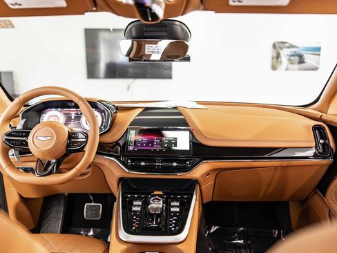 New 2026 Aston Martin DBX 707 image 36