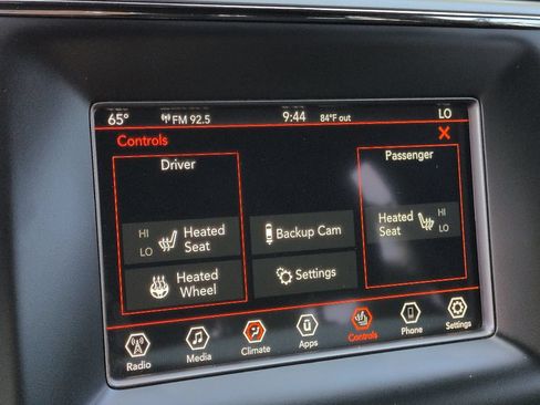 Used 2019 Jeep Grand Cherokee Laredo AWD/4WD image 22