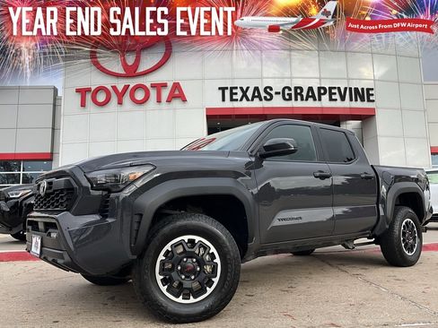 Used 2025 Toyota Tacoma TRD Off-Road image 1