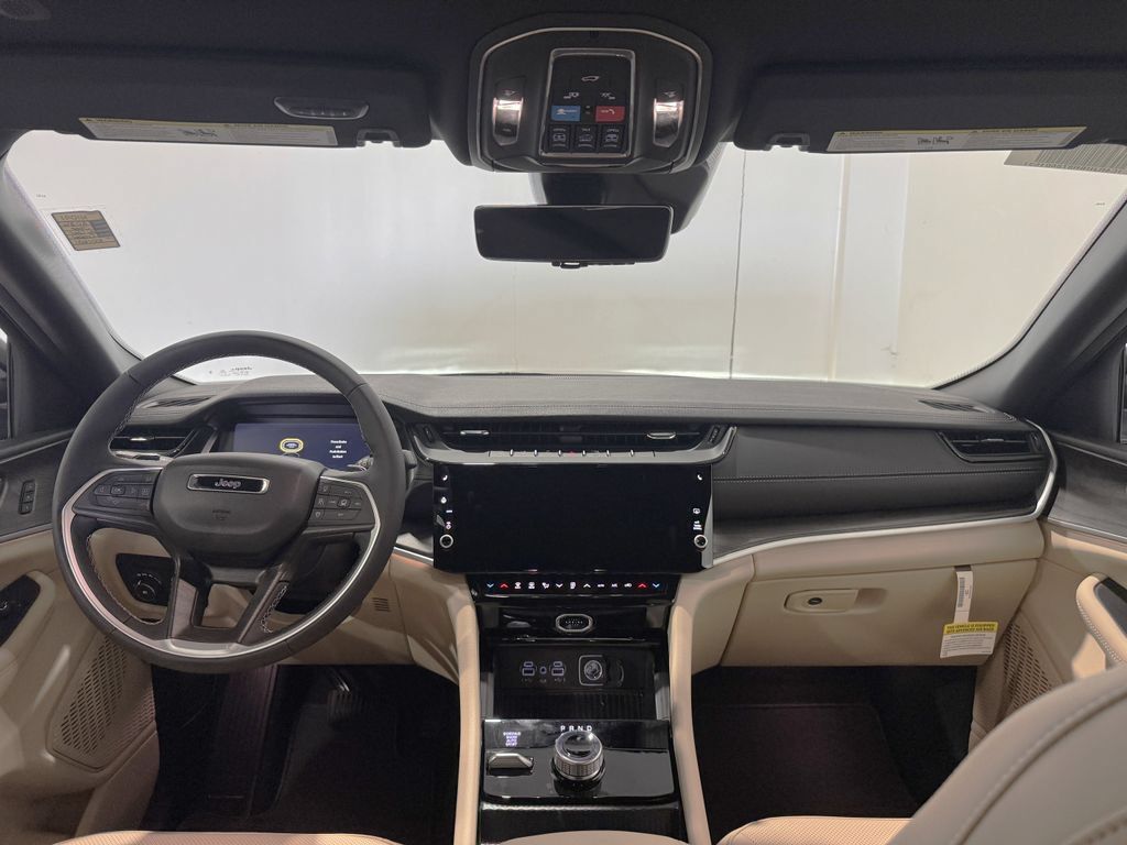 New 2026 Jeep Grand Cherokee Limited w/ Luxury Tech Group II AWD/4WD image 2