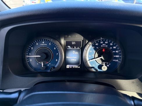 Used 2018 Toyota Sienna LE FWD image 28