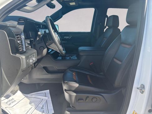 Used 2024 GMC Sierra 1500 AT4 w/ Technology Package image 9