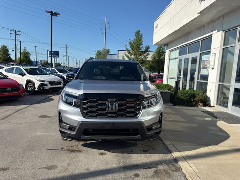 Used 2022 Honda Passport TrailSport image 8