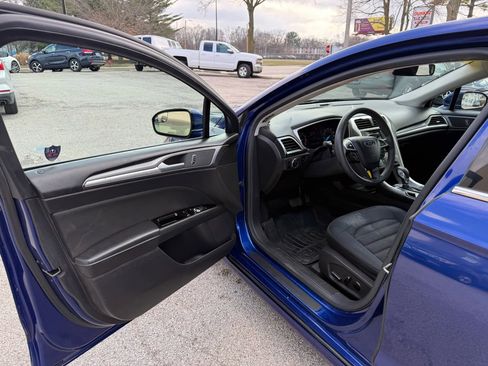 Used 2013 Ford Fusion SE FWD image 9