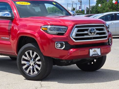 Used 2022 Toyota Tacoma Limited AWD/4WD image 2