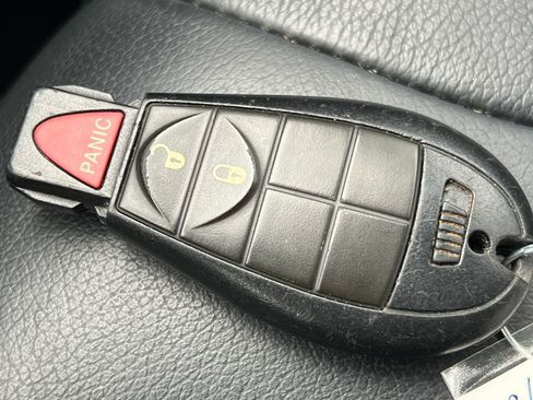 Used 2016 Jeep Cherokee 75th Anniversary FWD image 28