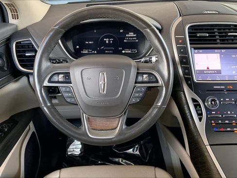 Used 2020 Lincoln Nautilus Reserve w/ Cargo Utility Package image 5